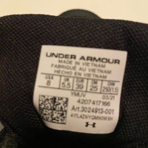 Under Armour Women’s Shoes 8 US